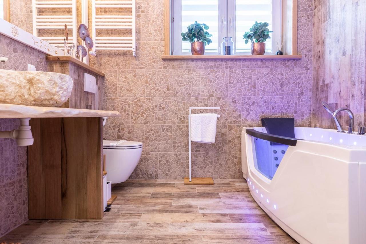 Bunia W Zakopanem Z Jacuzzi Appartement Buitenkant foto